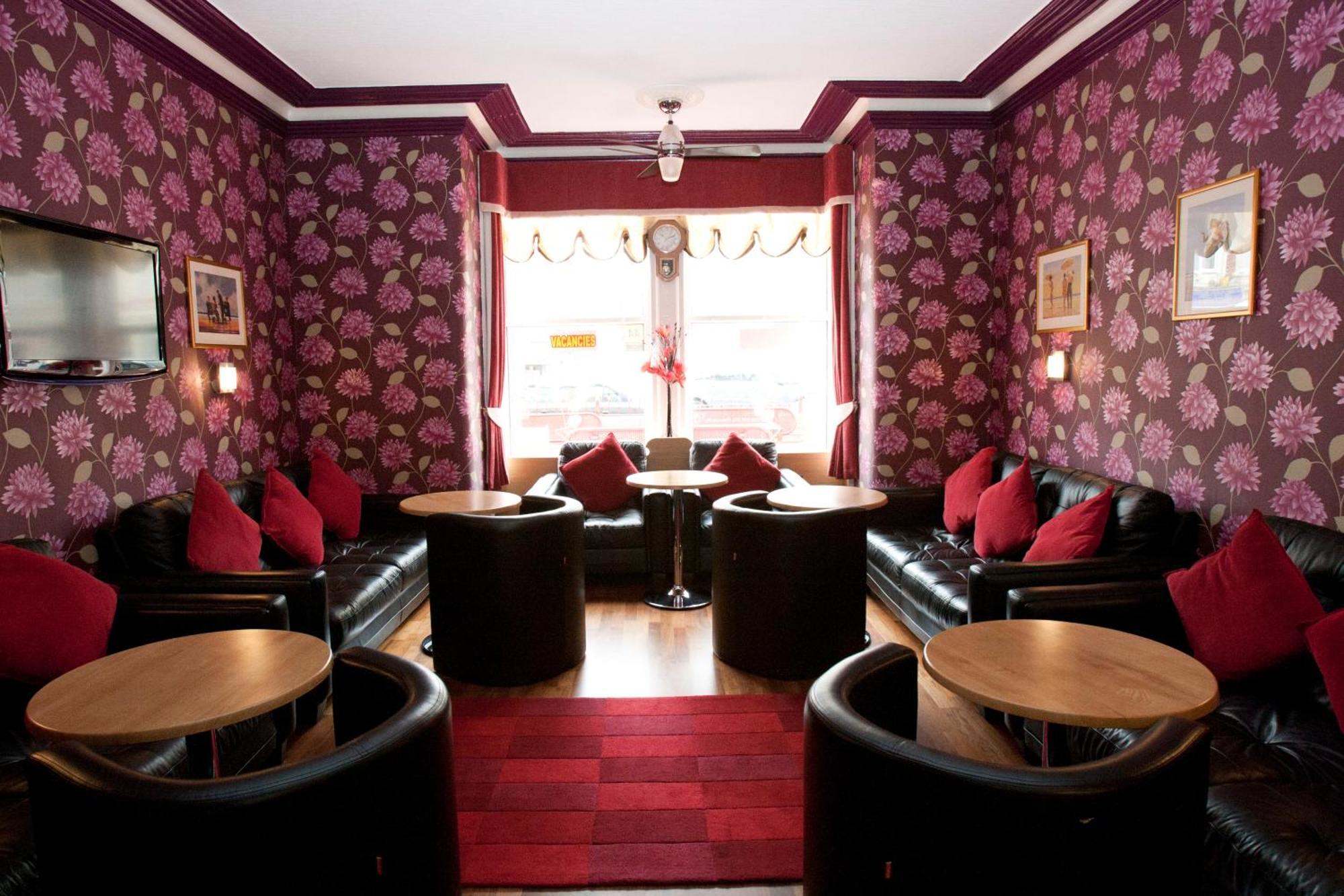 Valentine Lodge Over 21 Adult Couples Only แบล็คพูล ภายนอก รูปภาพ