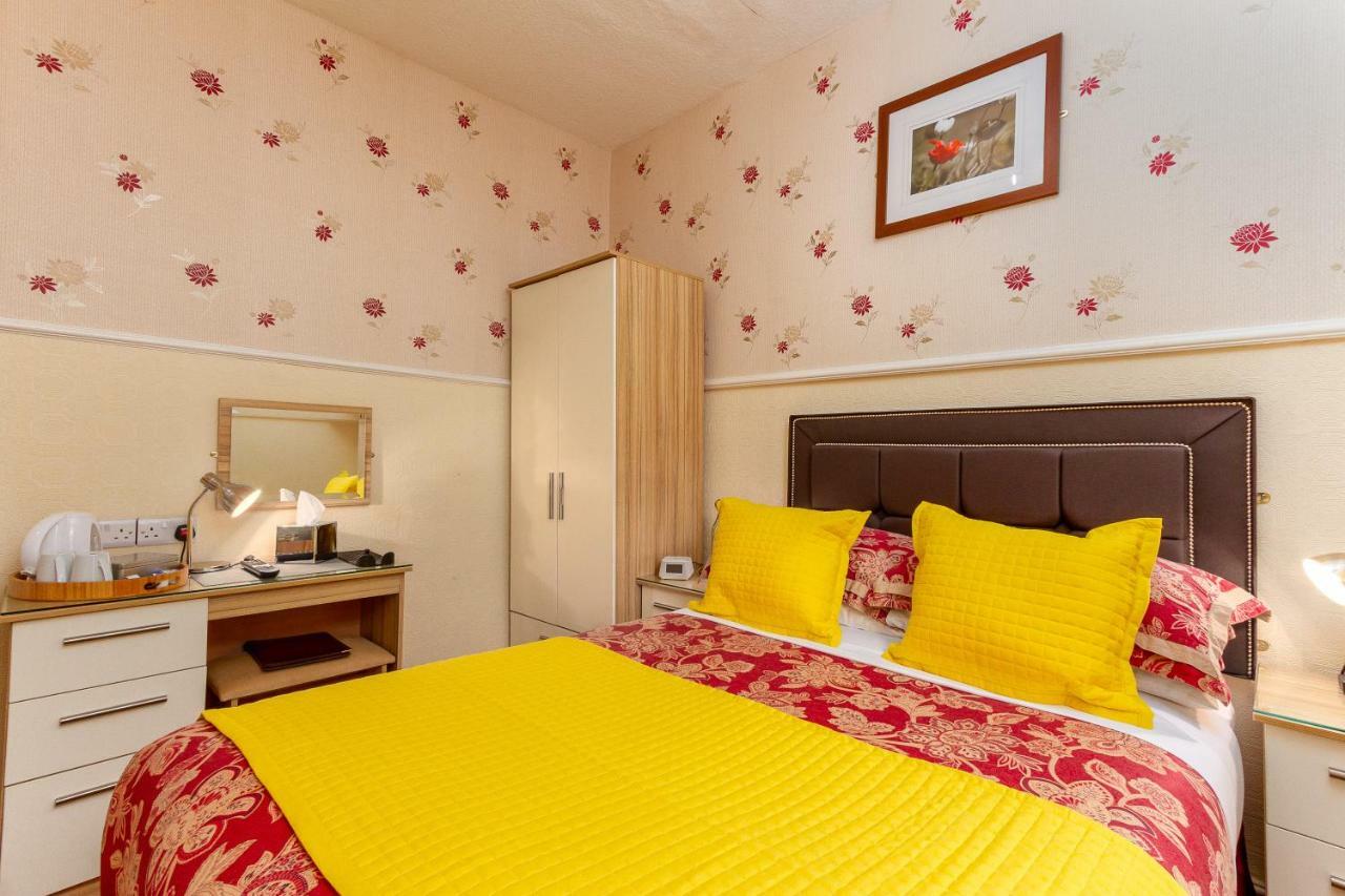 Valentine Lodge Over 21 Adult Couples Only แบล็คพูล ภายนอก รูปภาพ
