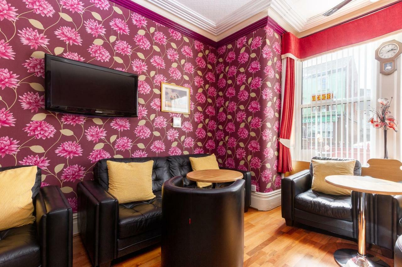 Valentine Lodge Over 21 Adult Couples Only แบล็คพูล ภายนอก รูปภาพ