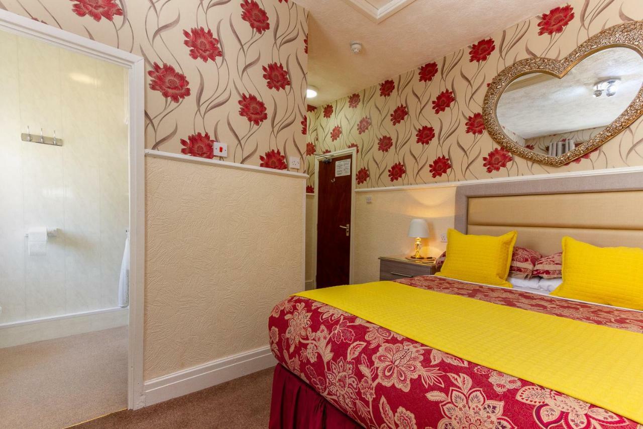 Valentine Lodge Over 21 Adult Couples Only แบล็คพูล ภายนอก รูปภาพ
